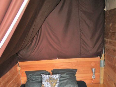 Tente en toile et en bois 5 personnes - ECOLODGE STANDARD sans sanitaires 20 m²