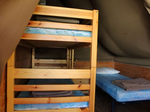 Tente en toile et en bois 5 personnes - ECOLODGE STANDARD sans sanitaires 20 m²