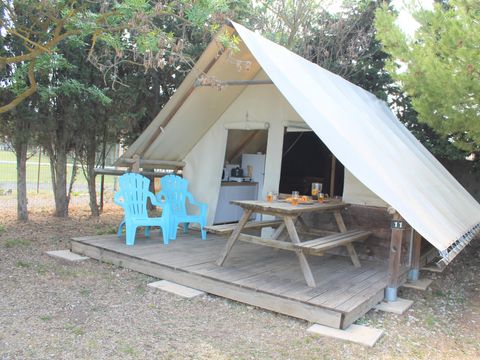 Tente en toile et en bois 5 personnes - ECOLODGE STANDARD sans sanitaires 20 m²