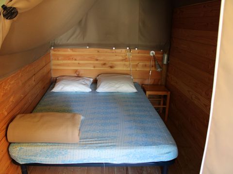 Tente en toile et en bois 5 personnes - ECOLODGE STANDARD sans sanitaires 20 m²
