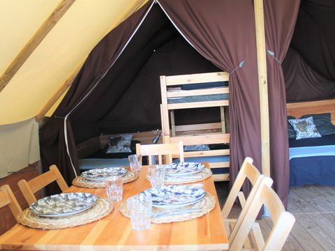 Tente en toile et en bois 5 personnes - ECOLODGE STANDARD sans sanitaires 20 m²