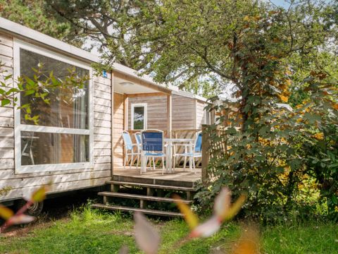 MOBILHOME 4 personnes - Standard Bois 24m² - 2 chambres + TV + Terrasse intégrée 7m²