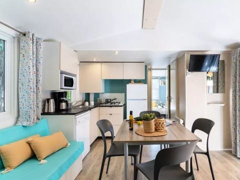 MOBILHOME 8 personnes - Cottage 5 Pièces 8 Personnes Climatisé + TV ***