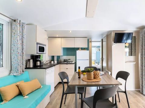 MOBILHOME 8 personnes - Cottage 5 Pièces 8 Personnes Climatisé + TV ***