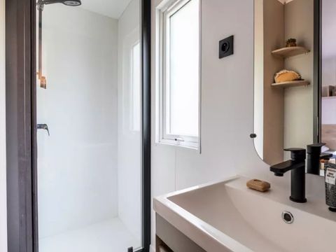 MOBILHOME 4 personnes - Cottage 3 Pièces 4 Personnes Climatisé + TV ****