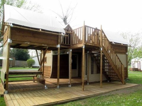 TENTE TOILE ET BOIS 6 personnes - Tente LE NID 46 m² - 3 chambres - Sanitaires + Cuisine