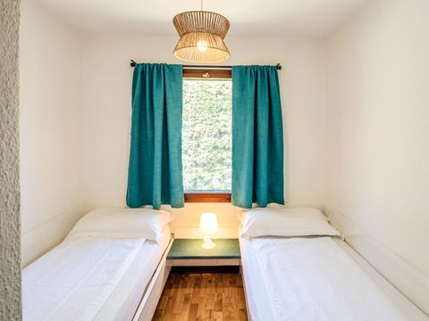 BUNGALOW 4 personnes - 2 Chambres