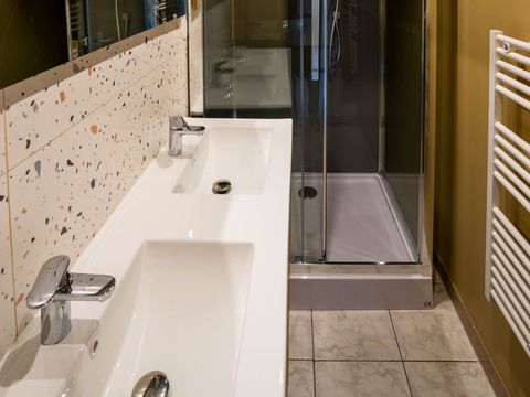 STUDIO 2 personnes - Confort  TV