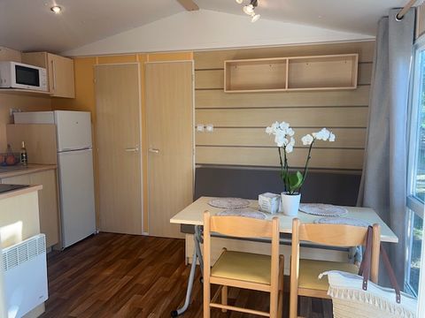 MOBILHOME 4 personnes - Loggia 32m2 + Climatisation 4 personnes