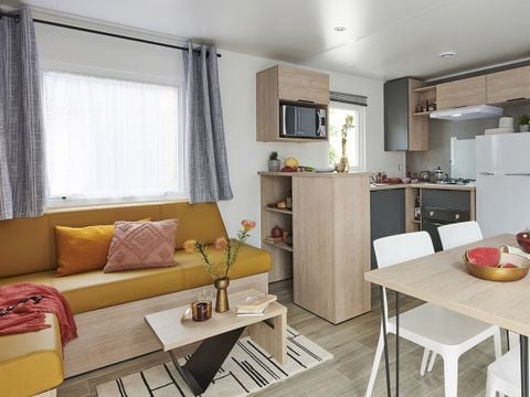 MOBILHOME 4 personnes - des Familles 2  CH - 4 PERS 32 m² - TV + CLIM + LV + DRAPS (inclus à la location à la semaine)