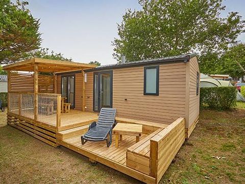 MOBILHOME 4 personnes - Ultimate | 2 Ch. | 4 Pers. | Terrasse surélevée | 2 SDB | Clim. | TV
