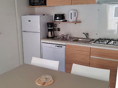 MOBILHOME 4 personnes - Premium | 2 Ch. | 4 Pers. | Terrasse surélevée | Clim. | TV