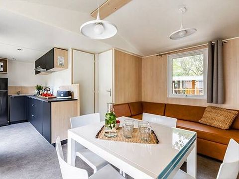 MOBILHOME 4 personnes - Mobil-home | Ultimate | 2 Ch. | 4 Pers. | Terrasse surélevée | Jacuzzi | Douche tropicale | Clim. | TV