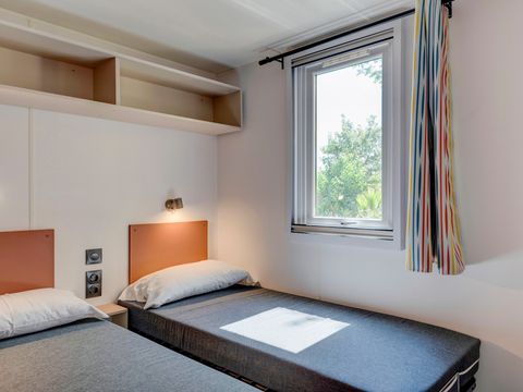 MOBILHOME 6 personnes - Mobil-home | Premium Azure | 3 Ch. | 6 Pers. | Terrasse surélevée | Clim. | TV