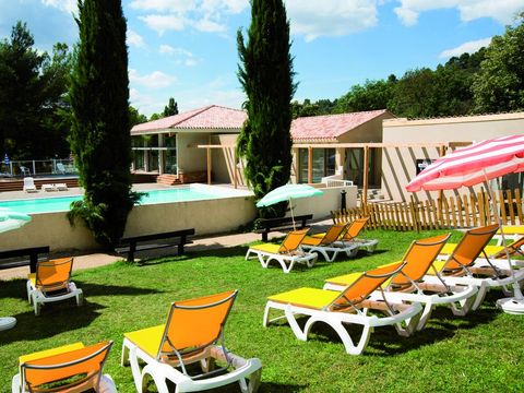 Domaine Chateau Laval - Camping Alpes-de-Haute-Provence