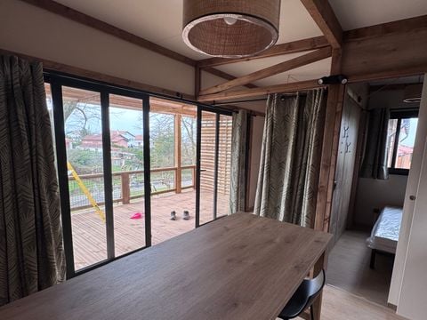 CHALET 6 personnes - ENBATA  4/6 personnes - séjour et terrasse  XL 