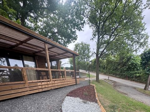 CHALET 6 personnes - ENBATA  4/6 personnes - séjour et terrasse  XL 