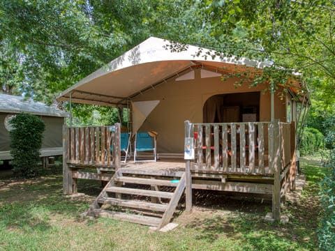 Tente en toile et en bois 5 personnes - LODGE CANADA sans sanitaires 20 m²