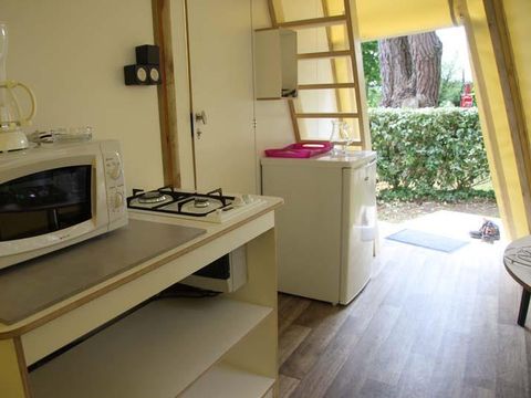 HÉBERGEMENT INSOLITE 4 personnes - Tipi