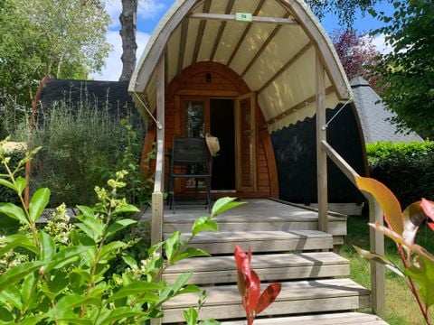 HÉBERGEMENT INSOLITE 2 personnes - Pod 2 pers. - 1 lit double - avec WC et SDB