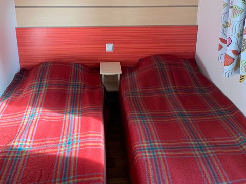 MOBILHOME 4 personnes - 4 pers. - Entrée de gamme - 2 chambres - SAMEDI
