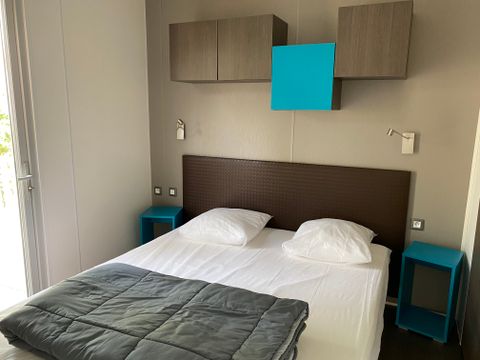 MOBILHOME 2 personnes - Confort 20 m² (1 chambre) terrasse couverte + TV