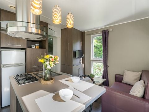 MOBILHOME 2 personnes - Confort 20 m² (1 chambre) terrasse couverte + TV