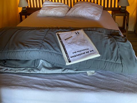 TENTE TOILE ET BOIS 4 personnes - Jungle Lodge 2 chambres terrasse couverte 34 m²