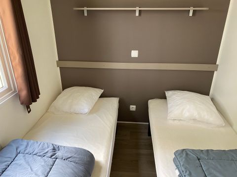 Mobilhome 4 personnes - Mobilhome Standard 25m² (2 chambres) terrasse couverte + TV