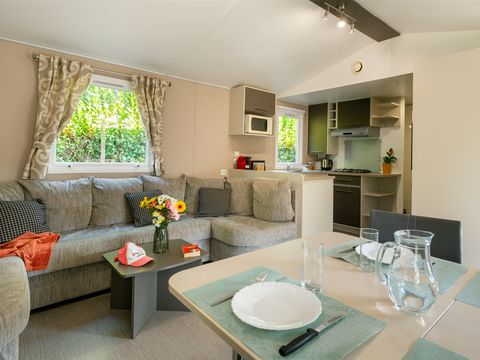Mobilhome 6 personnes - Mobilhome Premium 40 m² (3 chambres, 2 salles de bain) avec terrasse couverte + TV
