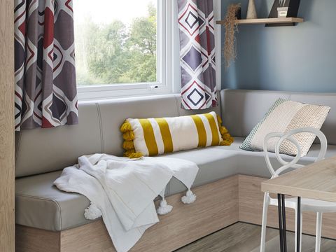 MOBILHOME 8 personnes - Mobilhome Premium 40 m² (4 chambres, 2 salles de bain) avec terrasse couverte + TV + LV