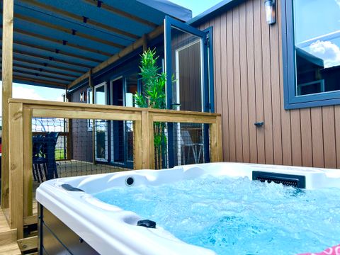 MOBILHOME 12 personnes - Tribu 6Ch & SPA Premium - 4SDB + TV + 2LV