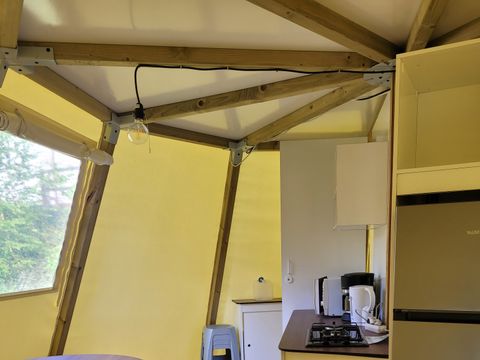 HÉBERGEMENT INSOLITE 4 personnes - TIPI 4
