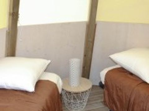 HÉBERGEMENT INSOLITE 6 personnes - Tipi 6