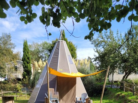 HÉBERGEMENT INSOLITE 6 personnes - Tipi 6