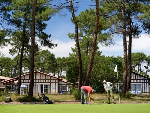 Résidence Odalys Référence Les Greens du Bassin - Camping Gironde
