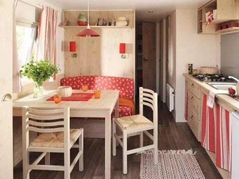 Hébergement 4 personnes - Roulotte ESSENTIEL 3 Pièces 4 Personnes + TV