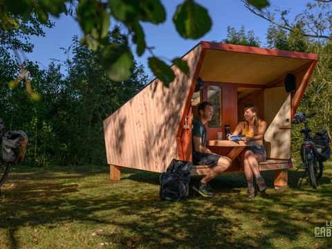 HÉBERGEMENT INSOLITE 2 personnes - Cabanétape