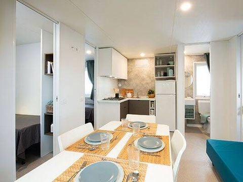 MOBILHOME 4 personnes - Comfort | 2 Ch. | 4 Pers. | Terrasse surélevée | Clim.
