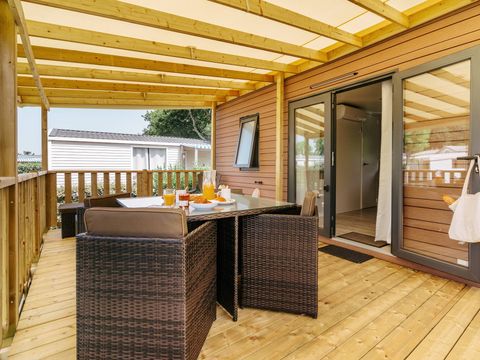 BUNGALOW 6 personnes - Mobil-home | Premium | 3 Ch. | 6 Pers. | Terrasse Lounge | Clim.