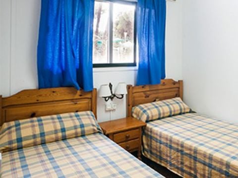 CHALET 2 personnes - BUNGALOW 2, 1 chambre + TV