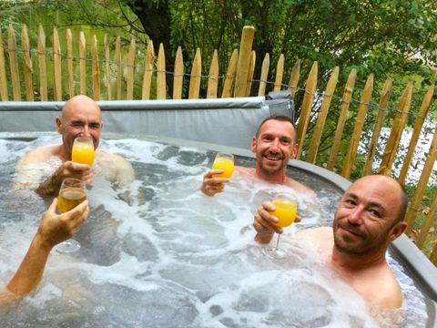 Mobilhome 4 personnes - Home Zen Spa & Clim - 2 chambres - 2 salles de bain - Gamme Privilège