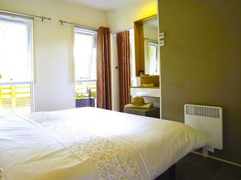 MOBILHOME 6 personnes - Ultimate | 3 Ch. | 6 Pers. | Terrasse surélevée | 1 SDB | Clim.