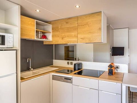 MOBILHOME 6 personnes - Ultimate | 3 Ch. | 6 Pers. | Terrasse surélevée | 1 SDB | Clim.