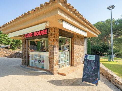 Camping Castell Montgri - Camping Girona