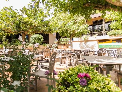 Camping Castell Montgri - Camping Girona