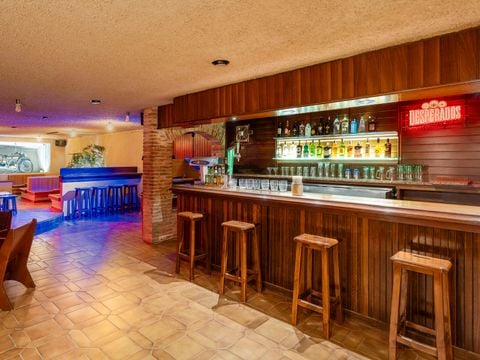 Camping Castell Montgri - Camping Girona
