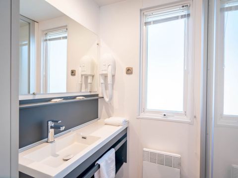 MOBILHOME 4 personnes - 2 chambres 2 salles de bain  Premium- 4 personnes -