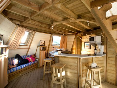 HÉBERGEMENT INSOLITE 5 personnes - Magic Tipi, 1 Chambre