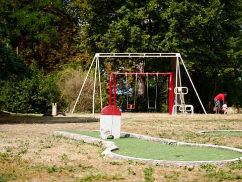 Camping Le Petit Trianon  - Camping Vienne - Afbeelding N°5